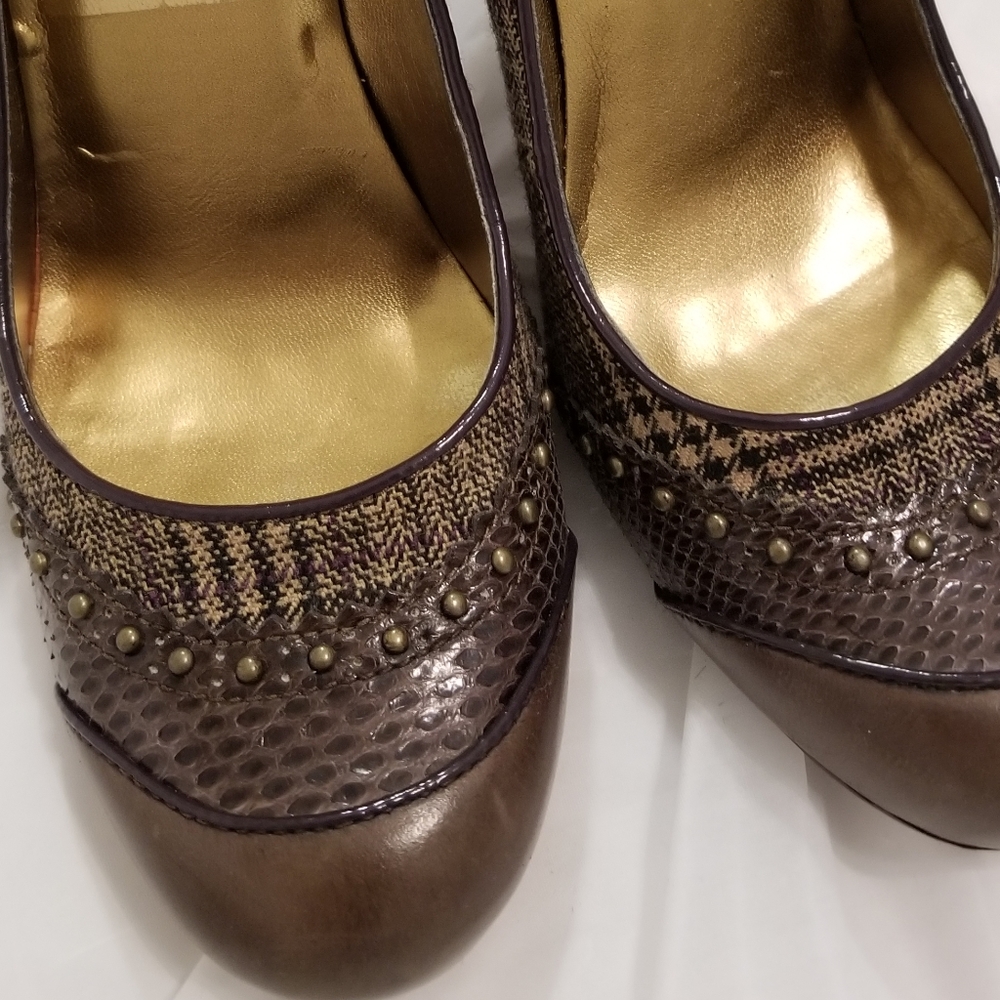Guess heels